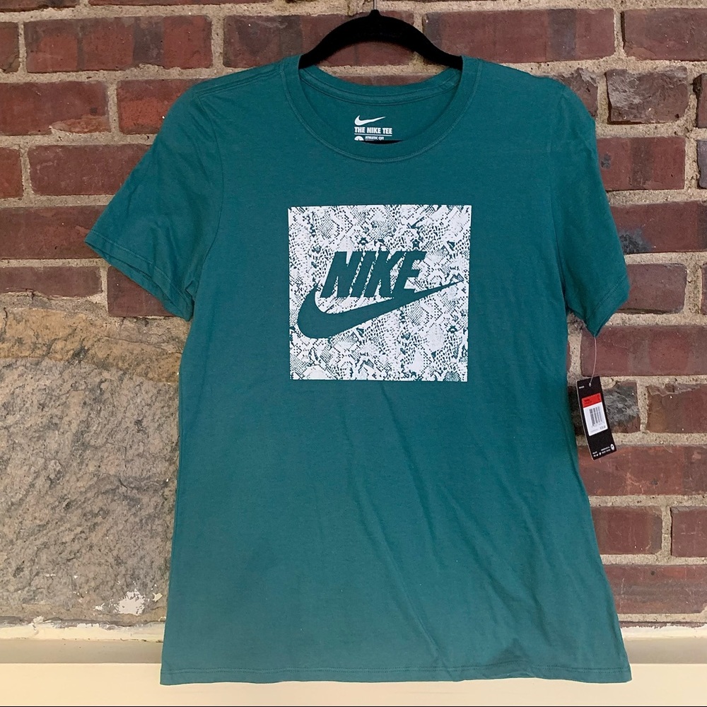 Nike Women’s Activewear T-Shirt